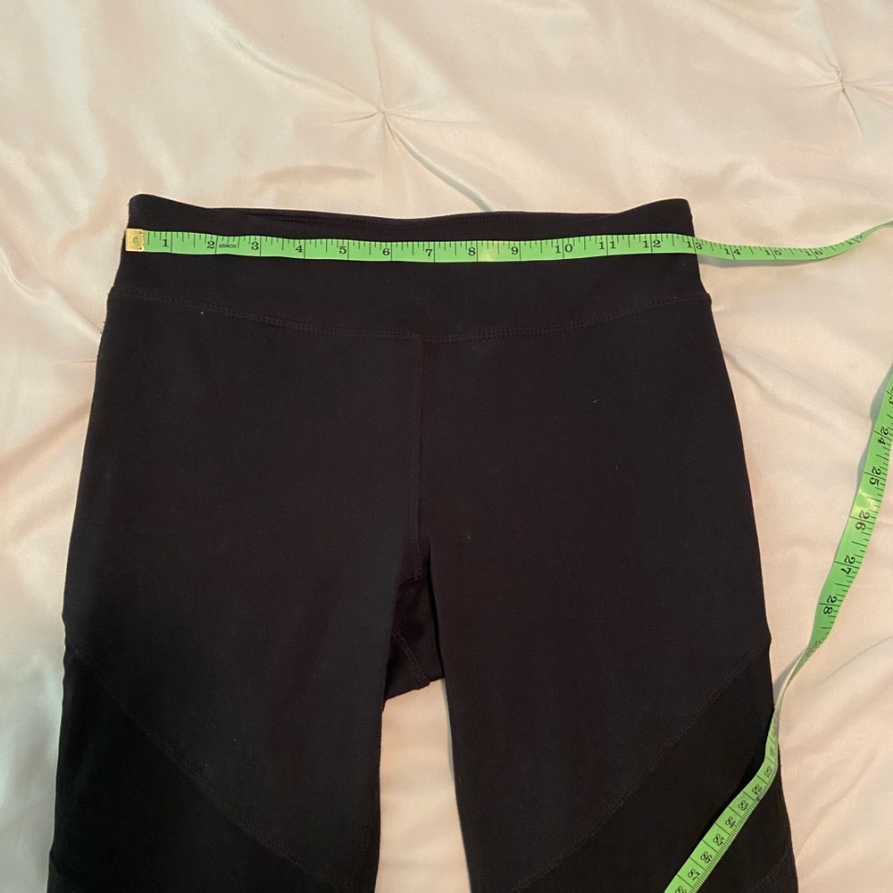 SOLD Black leggings with mesh - Picture 4 of 5